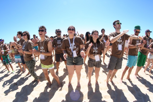 Thumbnail da galeria Gata na Praia